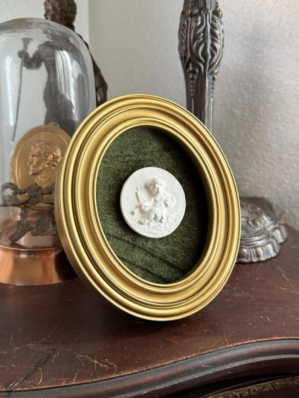 Vintage Style Framed Plaster Cameo Intaglio classical Relief Gold Oval Frame